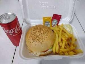 Hambúrguer+Fritas+Coca Lata