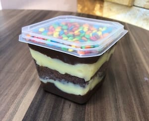 Bolo De Pote Branquinho De Brigadeiro