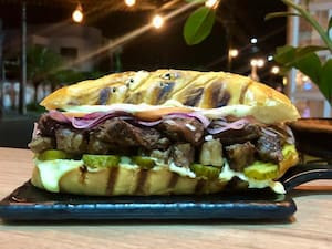 Beef Ancho No Pão De Alho