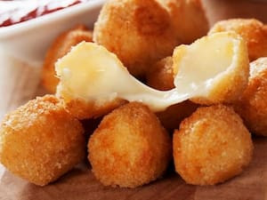 Bolinhos De Queijo Empanados