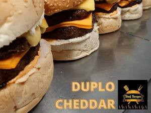 Hambúrguer Duplo Cheddar