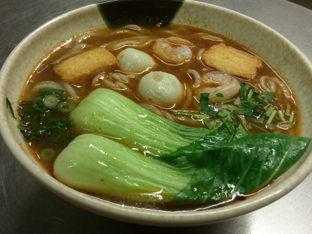 Tom Yum Sea Food Rice Noodle Soup (Prawn, Fish Nuggets)