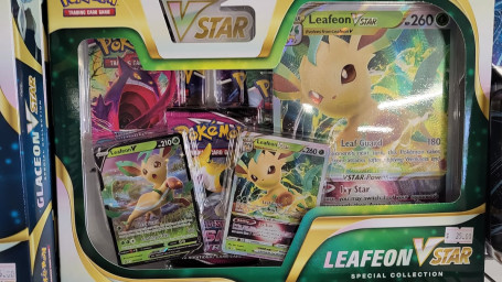 Leafeon Vstar Box