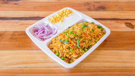 Veg Masala Pulav With Raita