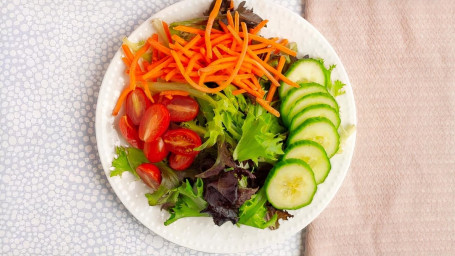 Small Salad With Vegetables