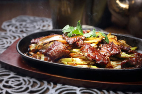 Sizzling Beef Slices Tiě Bǎn Cōng Bào Niú Liǔ