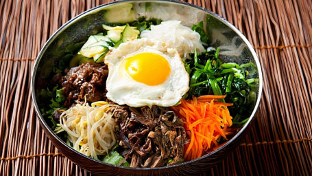 1. 소고기 비빔밥 Bibimbap With Ground Beef