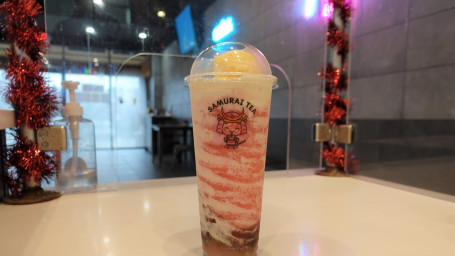 Strawberry Snow Mountain Cǎo Méi Shuǐ Jīng Bīng