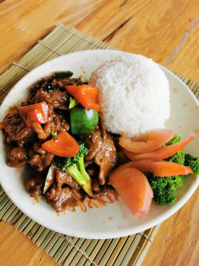 Black Bean Beef With Steamed Rice