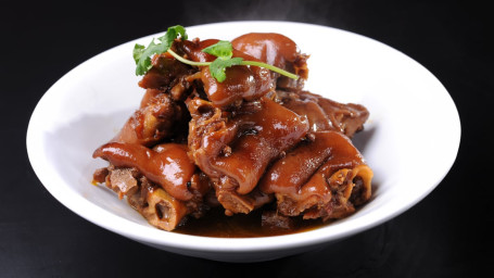 Xiāo Xiāng Zhū Shǒu Braised Pork Feet With Red Green Pepper