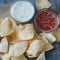 Queso E Salsa Com Batatas Fritas