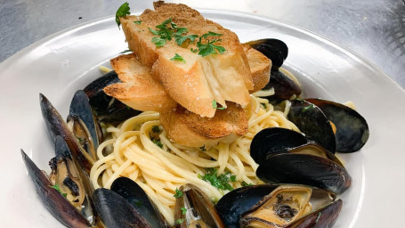 Mussels Vino Blanco Or Mussels Marinara