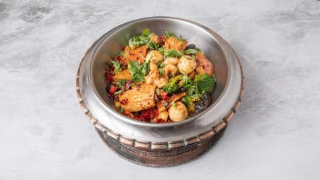 Special Spicy Pot Bā Shǔ Tè Sè Xiāng Guō