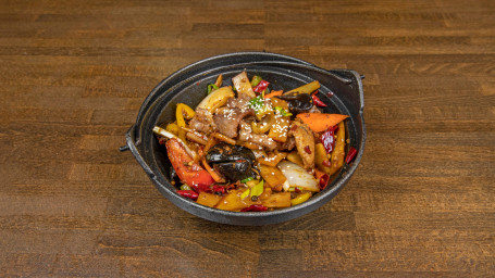 Spicy Griddle Beef dry pot má là niú ròu gàn guō