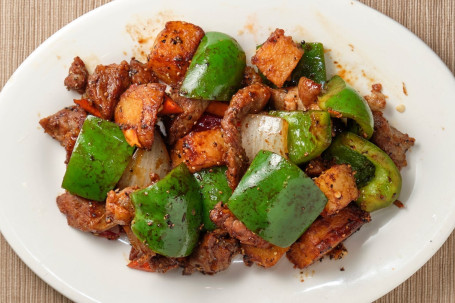 Hēi Jiāo Niú Zǐ Lì Wok Fried Beef Rump With Black Pepper And Potatos