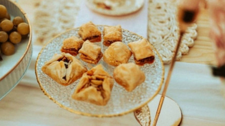 Classic Baklava (4 Pieces)