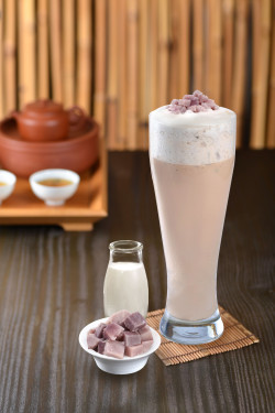 Dòng Yù Xiāng Fěi Cuì Ná Tiě Iced Taro Premium Jasmine Tea Latte
