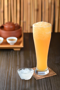 Dòng Bǎi Xiāng Lú Huì Lǜ Iced Passion Fruit Jasmine Green Tea With Aloe Vera