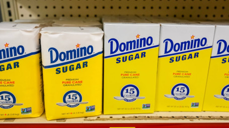 2 Lb Domino Sugar