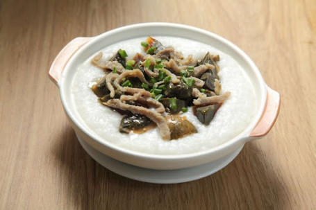 Pí Dàn Shòu Ròu Zhōu Porridge With Salted Pork And Preserved Egg