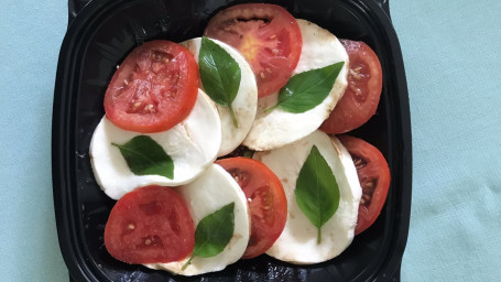Pan Of Caprese Salad (18 Slices Mozz. W/ Small Side Balsamic