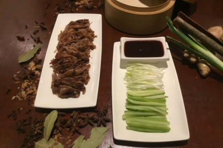 1B. Half Crispy Aromatic Duck Xiāng Sū Yā