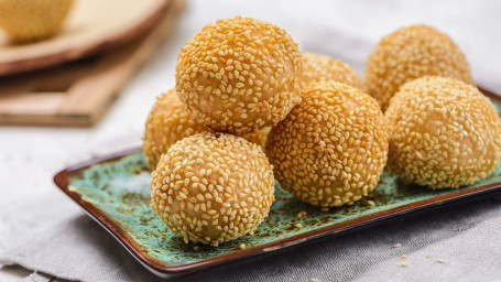 Sesame Balls (8 Pieces) Zhī Má Qiú (8)