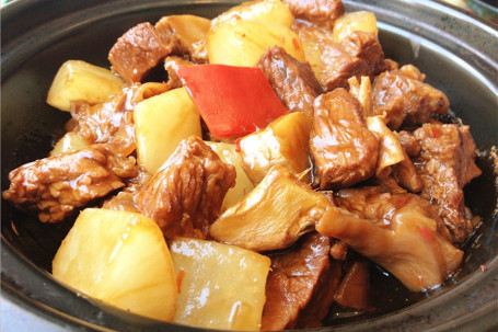 Beef Brisket And Potatoes Tǔ Dòu Niú Nǎn Bāo