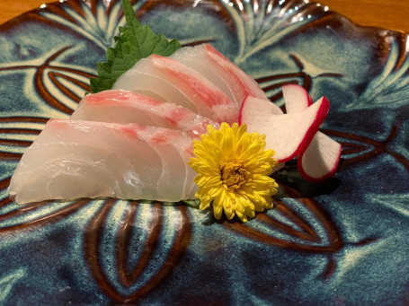 Snapper Sashimi (4 Pcs) Diāo Yú Cì Shēn