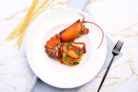 Bō Shì Dùn Lóng Xiā Fān Jiā Yì Fěn Lobster Spaghetti