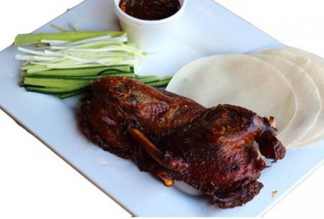 Crispy Aromatic Duck Half 1/2Xiāng Sū Yā