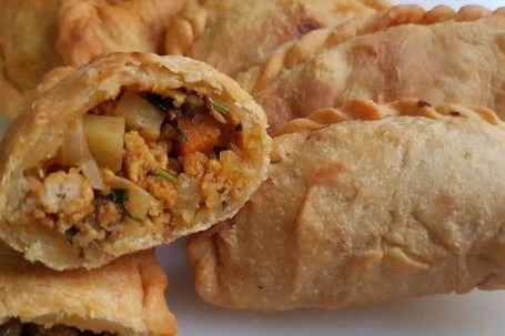 Curry Puff (4Pc)