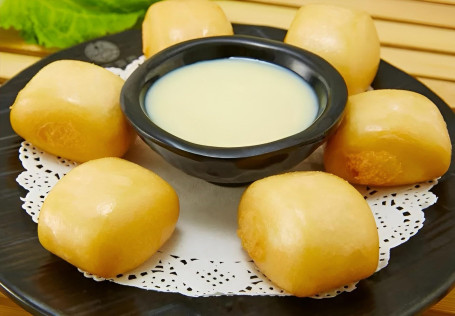 Bread With Condensed Milk Liàn Rǔ Xiǎo Mán Tóu