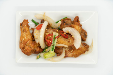 Spicy Chicken Wings With Salt, Pepper Chilli Jiāo Yán Jī Chì