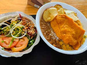 Combo 2 Marmitex De Filé De Frango A Milanesa P 2 Refri 2 Sobremesas