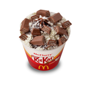 Mcflurry Kitkat Com Leite Em Pó Mais Querido Do Brasil Cobertura Caramelo