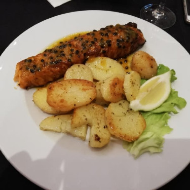 Grilled Salmon With Passion Fruit Sauce