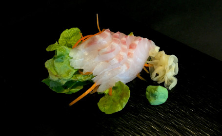 Sea Bass Sashimi (4 Slices)