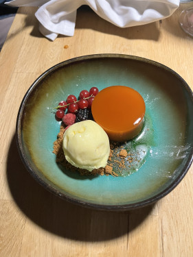 Torta De Azeitona, Ar De Baunilha E Gelado De Chá Verde E Matcha