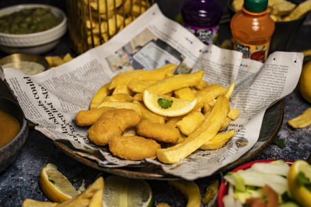 Chicken Nuggets (4Pcs) And Chips (Kids)