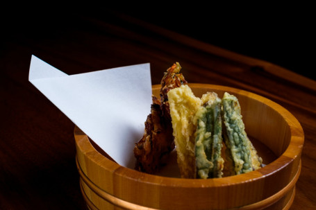 Tempura Moriawase (6 Pieces)