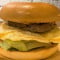 Hòu Qiè Duō Zhī Niú Ròu Pái Qǐ Sī Dàn Bèi Guǒ Juicy Beef Steak Cheese Egg Bagel