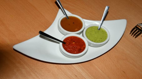 Pickle Tray (3 Chutney: Mango, Mint Sauce, Garlic Tomato)