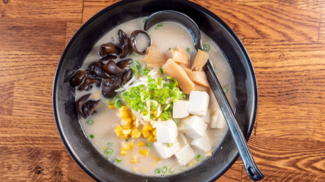 Vegetable Ramen (Meatless Broth)