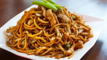 C8. Frango Lo Mein