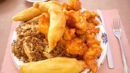 6. Sweet Sour Chicken, Egg Roll, Pork Fried Rice