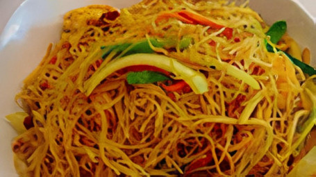 17. Yakisoba Noodles With Chicken