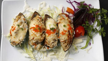 10. Baked Green Mussels