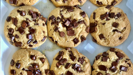 Giant Triple Chocolate Chip Cookie