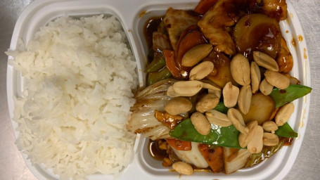 L16. Frango Kung Pao